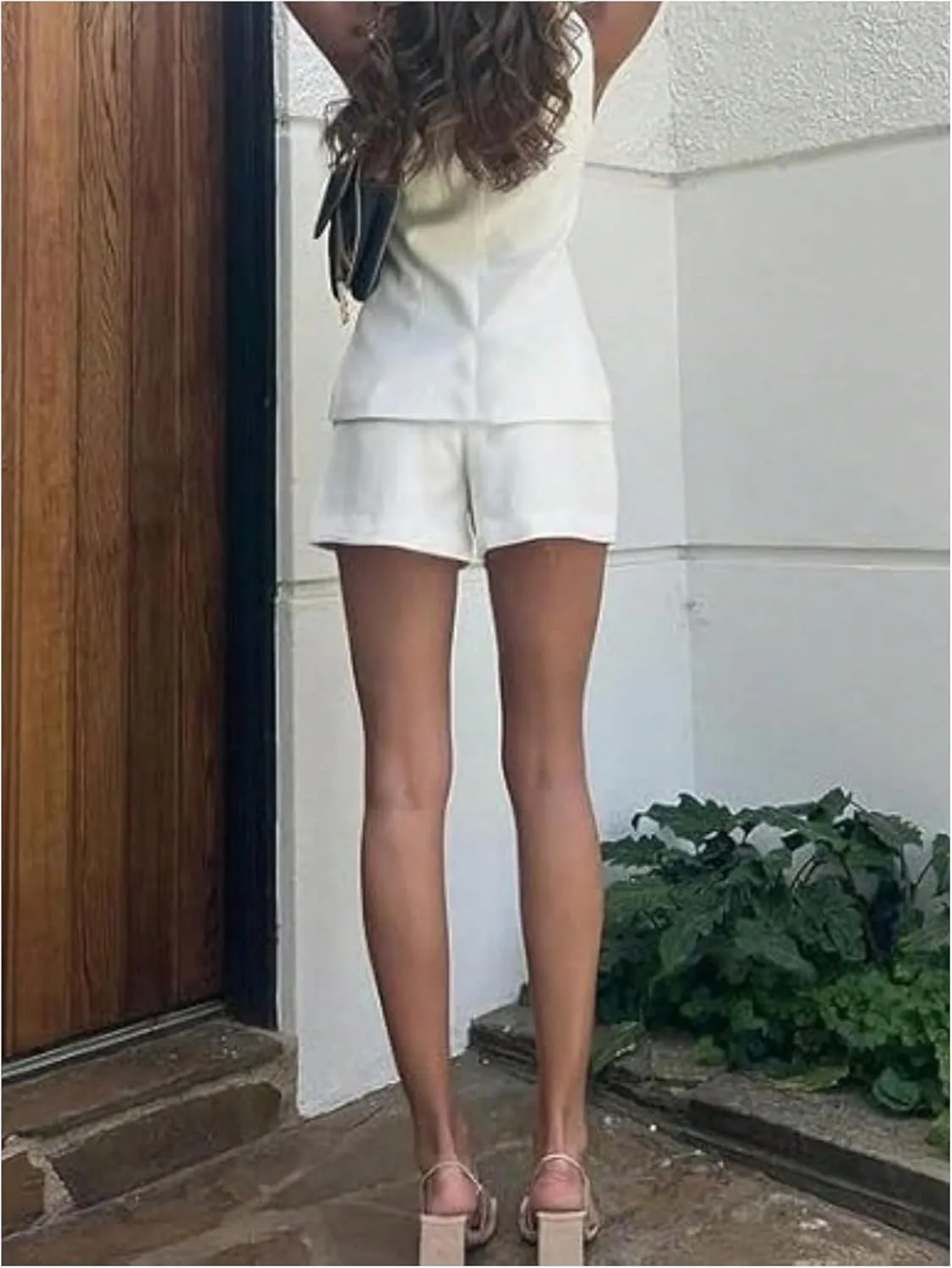WDIRARA Women's 2 Piece Set Sleeveless Button Down Blazer Vest Shorts Set Business Work Outfits